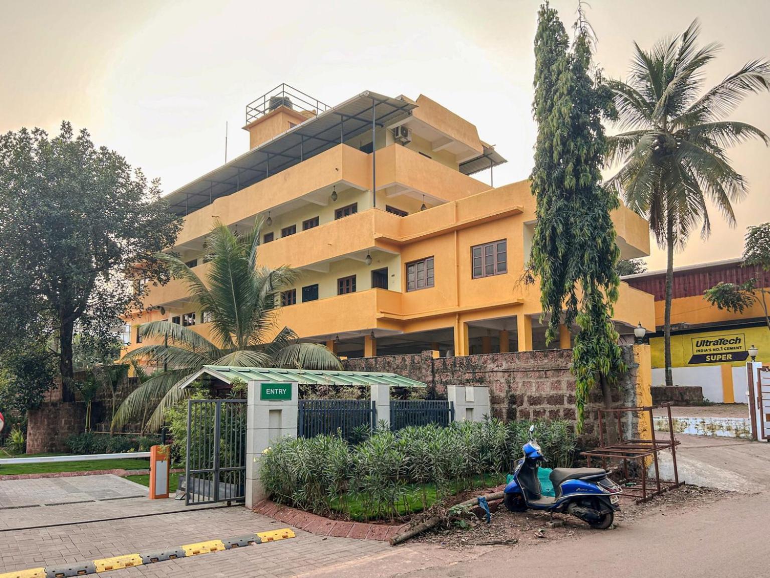 La Costa Residency Hotel Andzsuna Kültér fotó