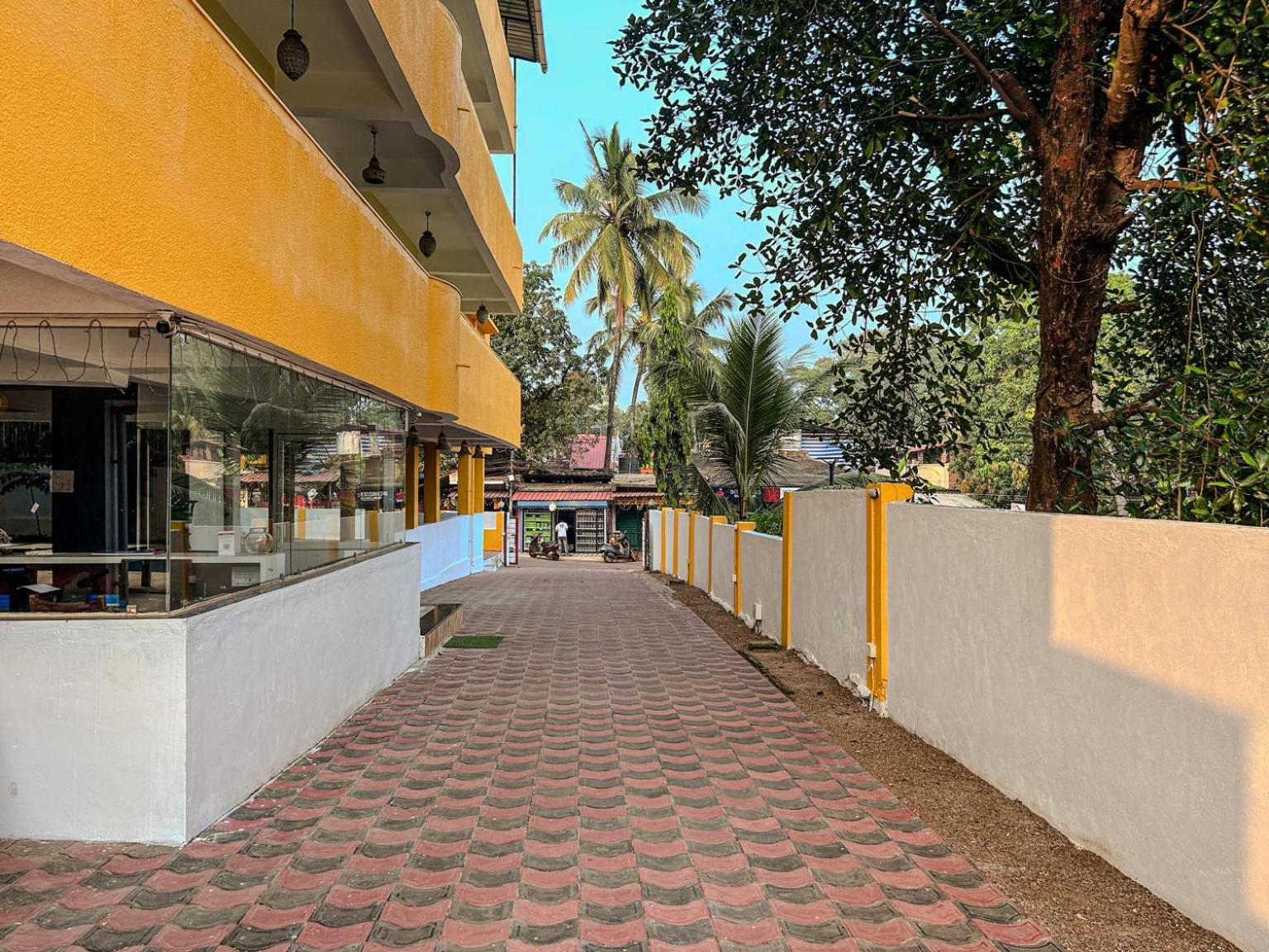 La Costa Residency Hotel Andzsuna Kültér fotó