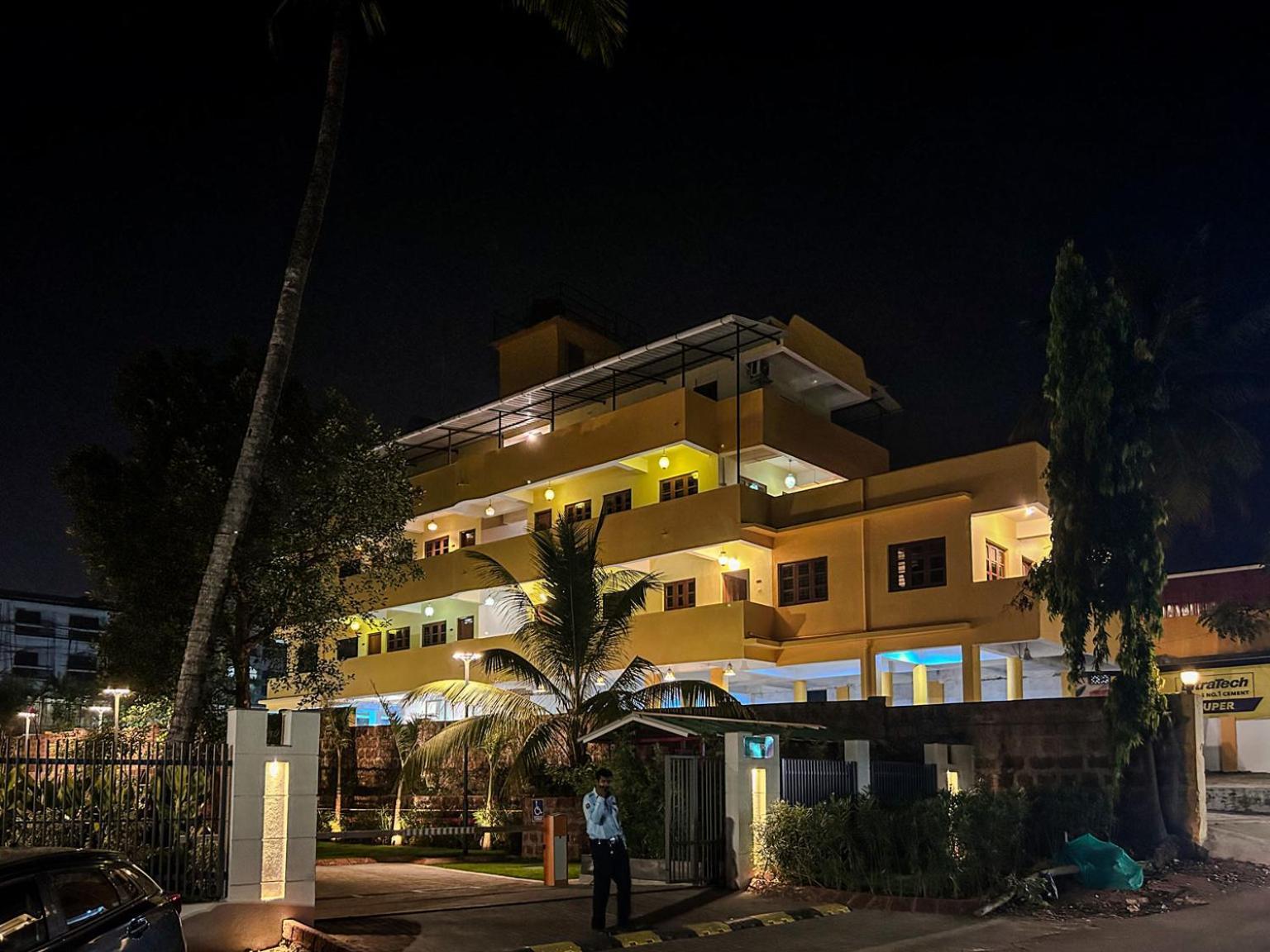 La Costa Residency Hotel Andzsuna Kültér fotó